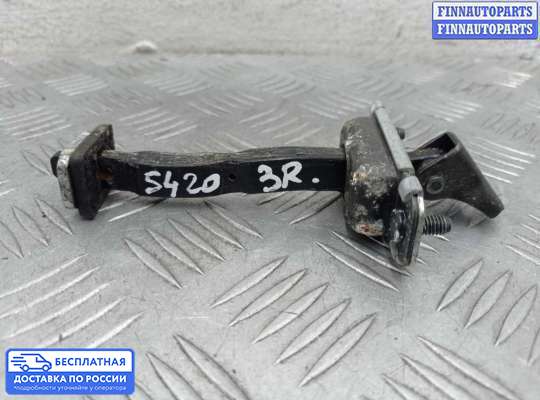 Ограничитель двери на Hyundai Santa Fe III (DM, NC)