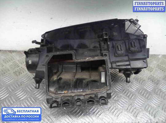 Корпус воздушного фильтра на Mercedes-Benz C (W204)