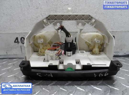 Блок управления печкой на Mazda 3 I (BK)
