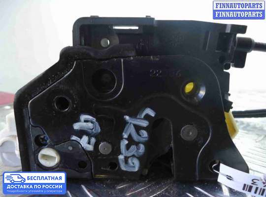 Замок боковой двери на Audi Q7 (4L)
