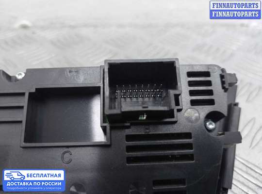 Блок управления печкой на Audi A6 (C7)