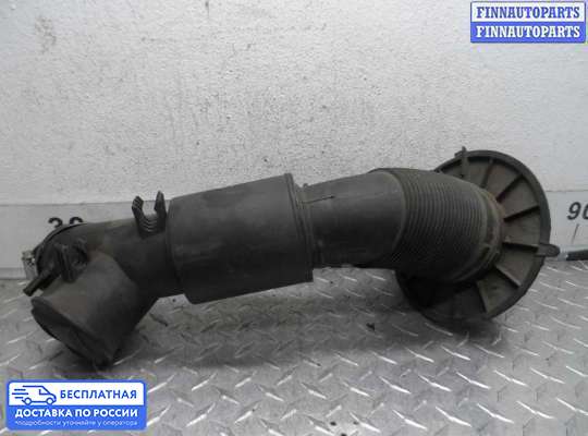 Гофра (патрубок) воздушного фильтра на Audi A6 (C7)