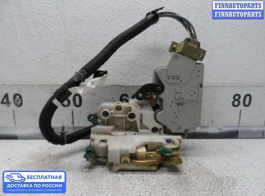 Замок боковой двери на Nissan Primera (P11)