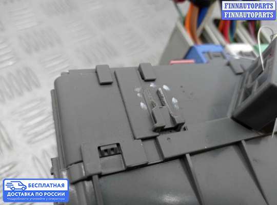 Блок предохранителей на Honda Pilot II (YF3,YF4)