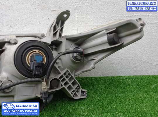 Фара передняя на Toyota Highlander II (XU40)