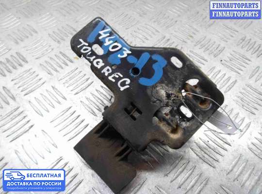 Замок капота на Volkswagen Touareg I (7L)