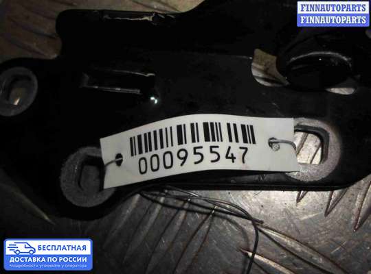 Петля капота на Mercedes-Benz CLS (C218)