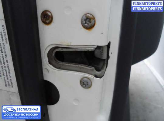Замок боковой двери на Dodge Nitro
