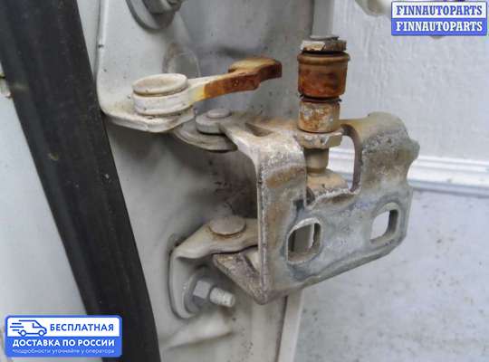 Замок боковой двери на Dodge Nitro