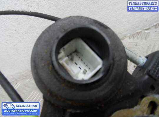 Замок боковой двери на Toyota Matrix I (E13)