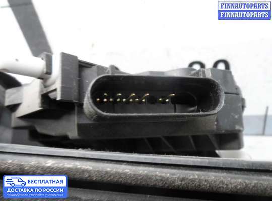 Замок боковой двери на Ford Focus III