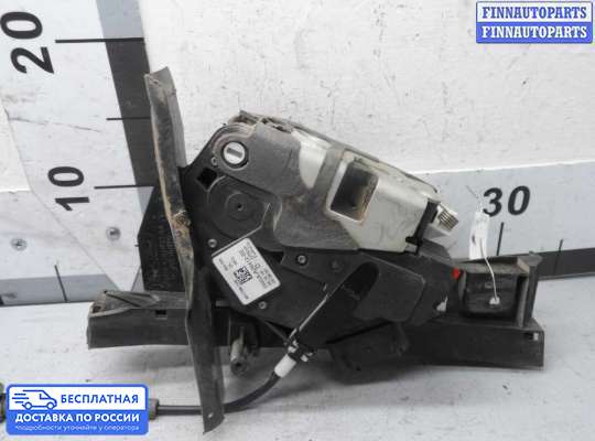 Замок боковой двери на Ford Focus III