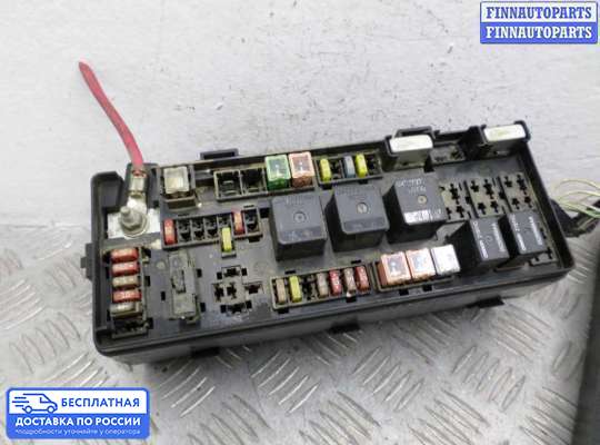 Блок предохранителей на Chrysler 300C I (LX)