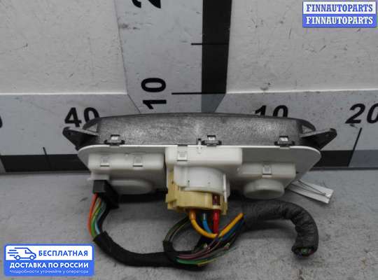Блок управления печкой на Jeep Cherokee II / Liberty (KJ)