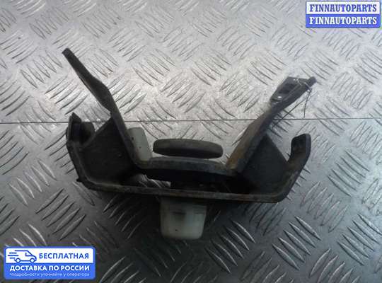 Кронштейн КПП на Toyota FJ Cruiser