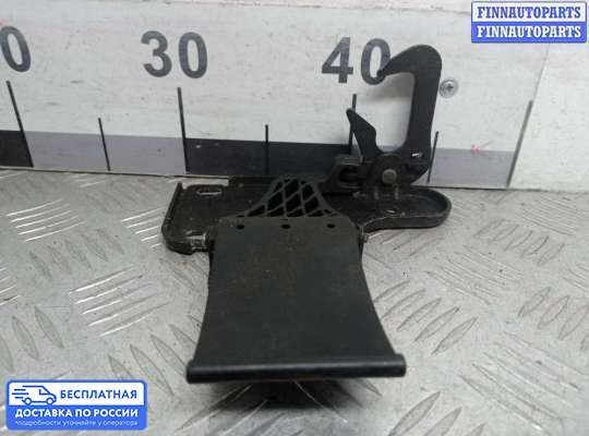 Замок капота на Audi A8 (D3, 4E)