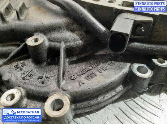 Крышка двигателя боковая на Mercedes-Benz Vito (W639)