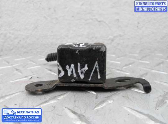 Датчик удара (Airbag) на Toyota Matrix I (E13)