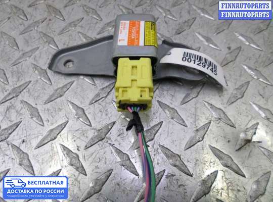 Датчик удара (Airbag) на Toyota Sienna II