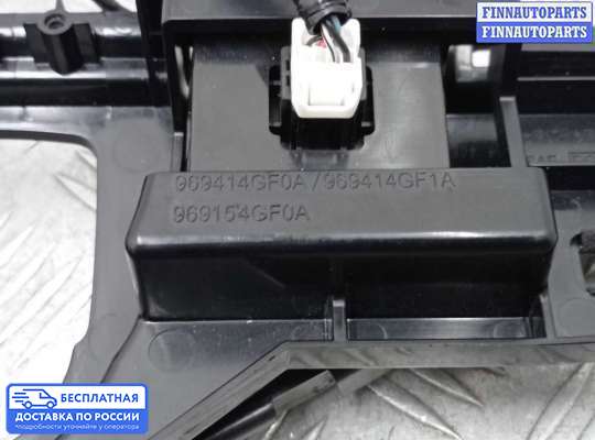 Консоль салона на Infiniti Q50 (V37)