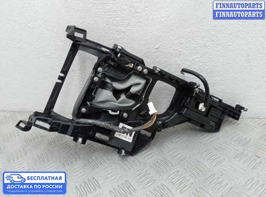 Консоль салона на Infiniti Q50 (V37)