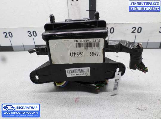 Блок предохранителей на Ford Explorer III (U152)