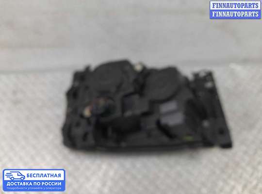 Фара передняя на Land Rover Discovery IV