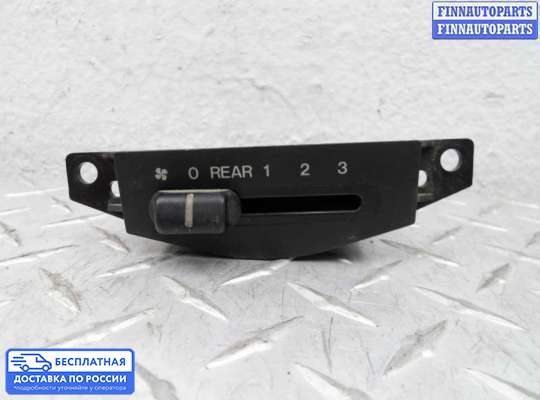 Блок управления печкой на Mazda MPV II LW