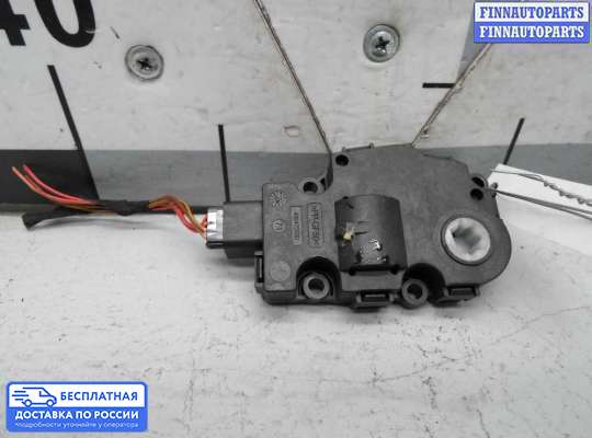 Моторчик заслонки печки на BMW X1 (E84)