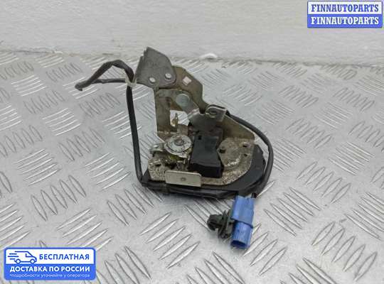 Замок боковой двери на Honda Element