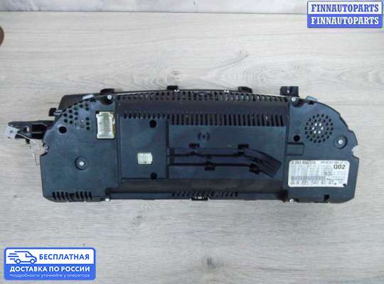 Щиток приборов на Mercedes-Benz S (W221)