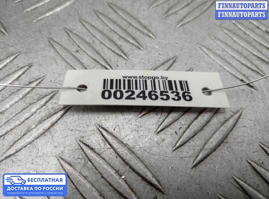Петля крышки багажника на Volkswagen Touareg I (7L)