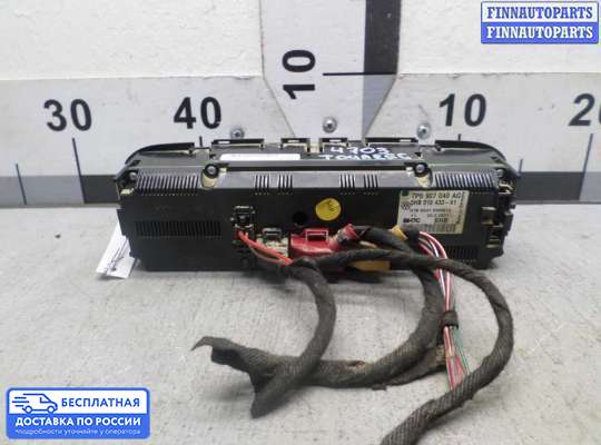 Блок управления печкой на Volkswagen Touareg II (7P)