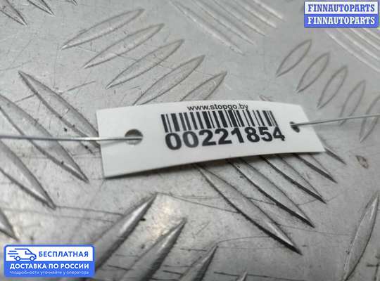 Петля капота на Volkswagen Touareg I (7L)