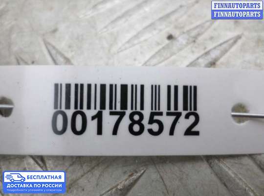 Петля крышки багажника на Ford Focus I