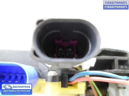 Замок боковой двери на Volkswagen Touareg I (7L)