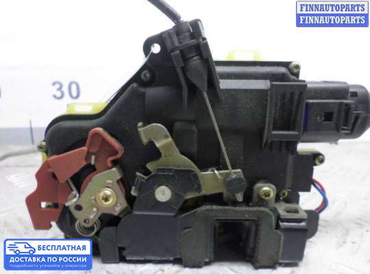 Замок боковой двери на Audi A8 (D3, 4E)