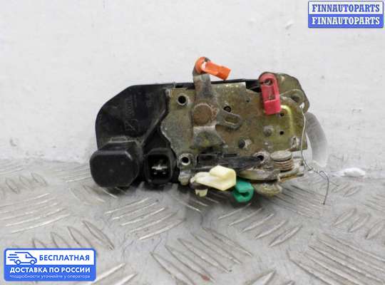 Замок боковой двери на Chrysler 300M