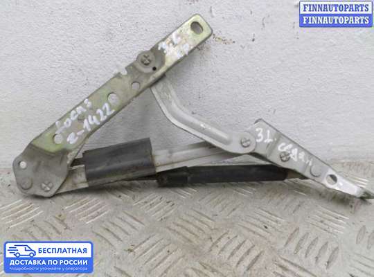 Петля крышки багажника на Ford Focus I