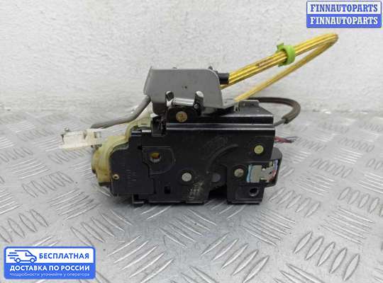 Замок боковой двери на Audi A6 (C5)