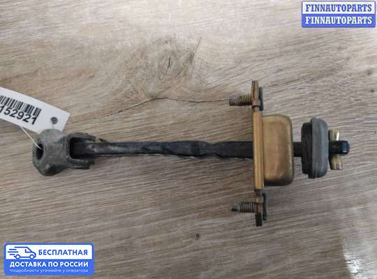Ограничитель двери на Subaru Tribeca