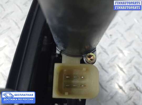 Стеклоподъемник электрический на Mercedes-Benz C (W203)