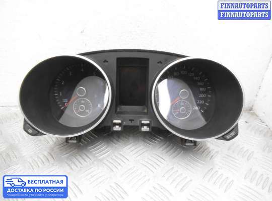 Щиток приборов на Volkswagen Golf VI (5K)