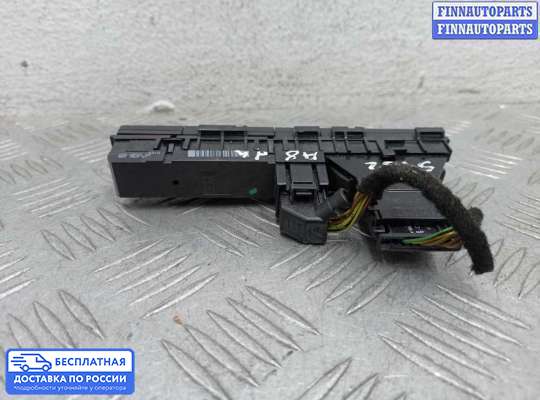 Кнопка аварийной остановки на Audi A8 (D4, 4H)