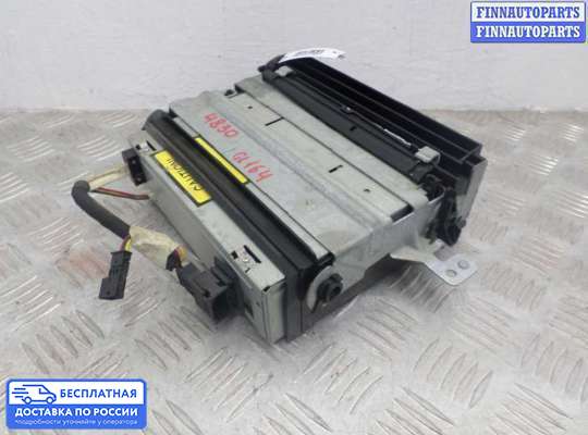 CD-чейнджер на Mercedes-Benz GL (X164)