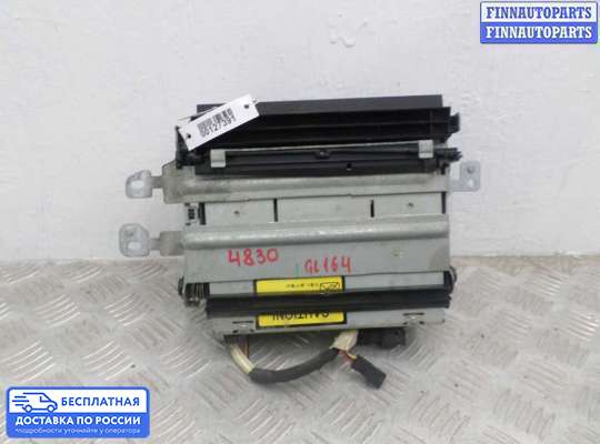 CD-чейнджер на Mercedes-Benz GL (X164)