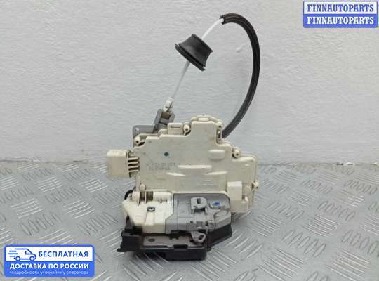 Замок боковой двери на Audi Q7 (4L)