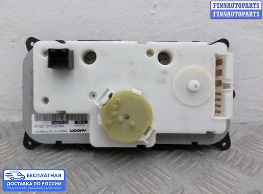 Блок управления печкой на Jeep Cherokee II / Liberty (KJ)