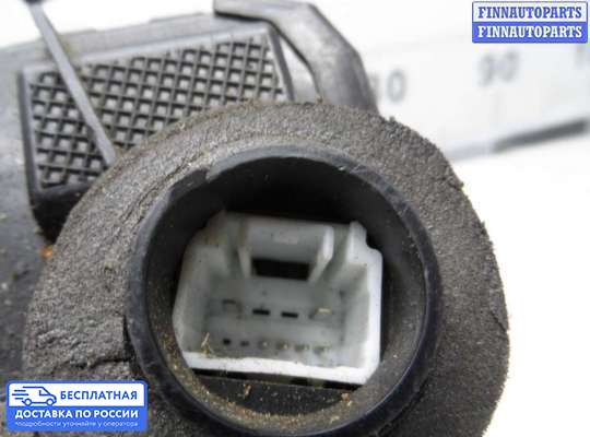 Замок боковой двери на Toyota Land Cruiser Prado 120