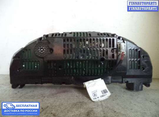 Щиток приборов на Mercedes-Benz C (W204)